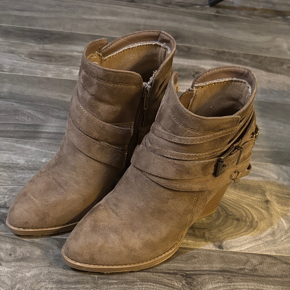 Women's Tan Ankle Boots